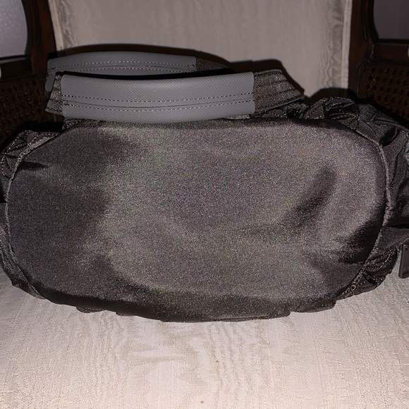 Lug Scuttle RFID Tote - Picture 6 of 12